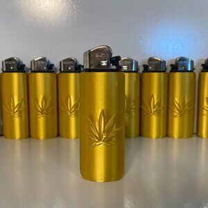 10 Custom Pot Leaf Sleeve with Lighter: Gd-S3 (Gold Finish)